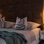 Niko Apartment *