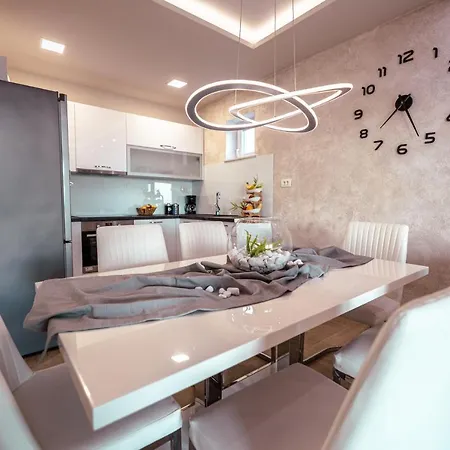Niko Apartman