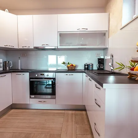 Niko Apartman *
