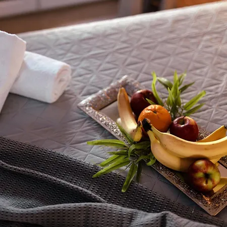 Niko * マカルスカ